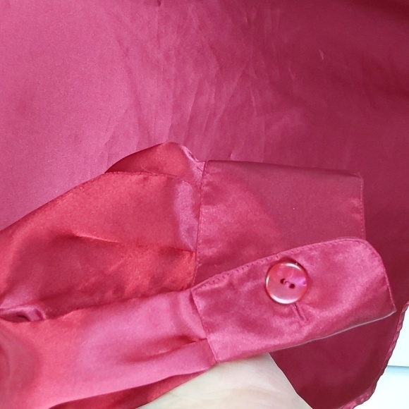 Diane Von Furstenberg Womens Red Satin Sleep Shirt Pajama Soft silky Sz.M - Picture 8 of 8